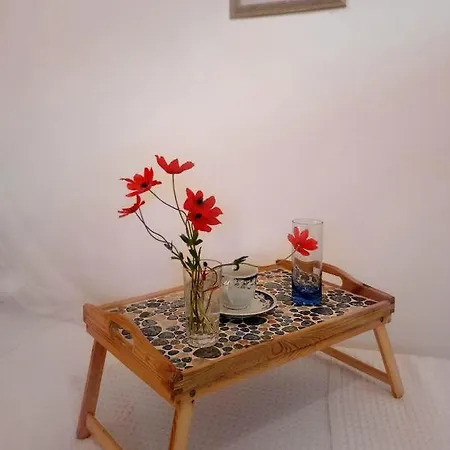 Small Traditiional Home Near The Shops And Restaurants In Korissia, Kea Ioulis Exterior foto